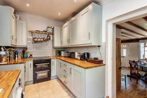 Kitchen- click for photo gallery